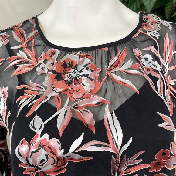 WHBM FLORAL BURNOUT DRAPED BACK BLOUSE - Picture 10 of 12